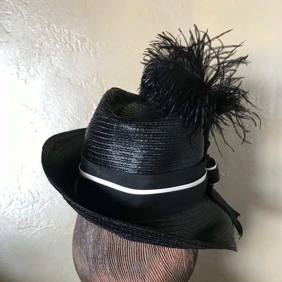 SMART 1960s\' BLACK STRAW FEDORA WITH WHITE VINYL TRIM AND BLACK OSTRICH FEATHER main image 11